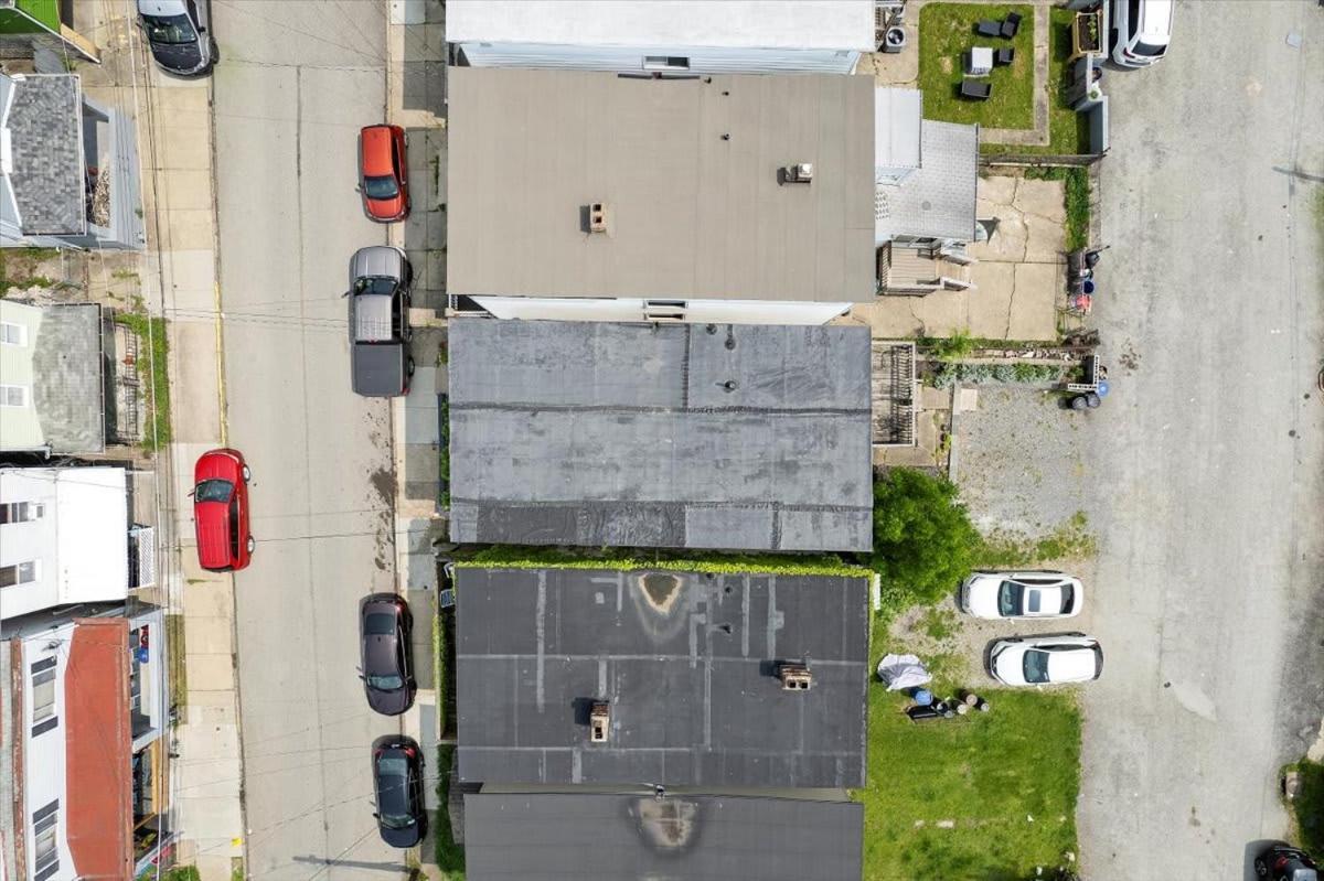 Inn Great Two Bedroom W Off Street Parking To Explore The Close To Downtown Airport Ballparks Pittsburgh