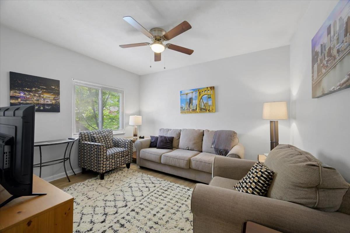 Inn Great Two Bedroom W Off Street Parking To Explore The Close To Downtown Airport Ballparks *