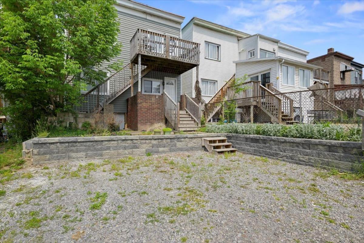 Great Two Bedroom W Off Street Parking To Explore The Close To Downtown Airport Ballparks Inn *